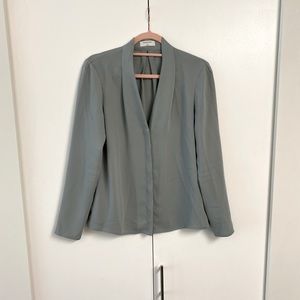 COPY - Aritzia Babaton button down blouse